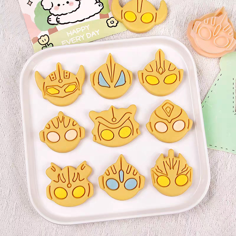 Hot Anime Ultramans Series Coo - огляд і ціна Baking In Kitchen