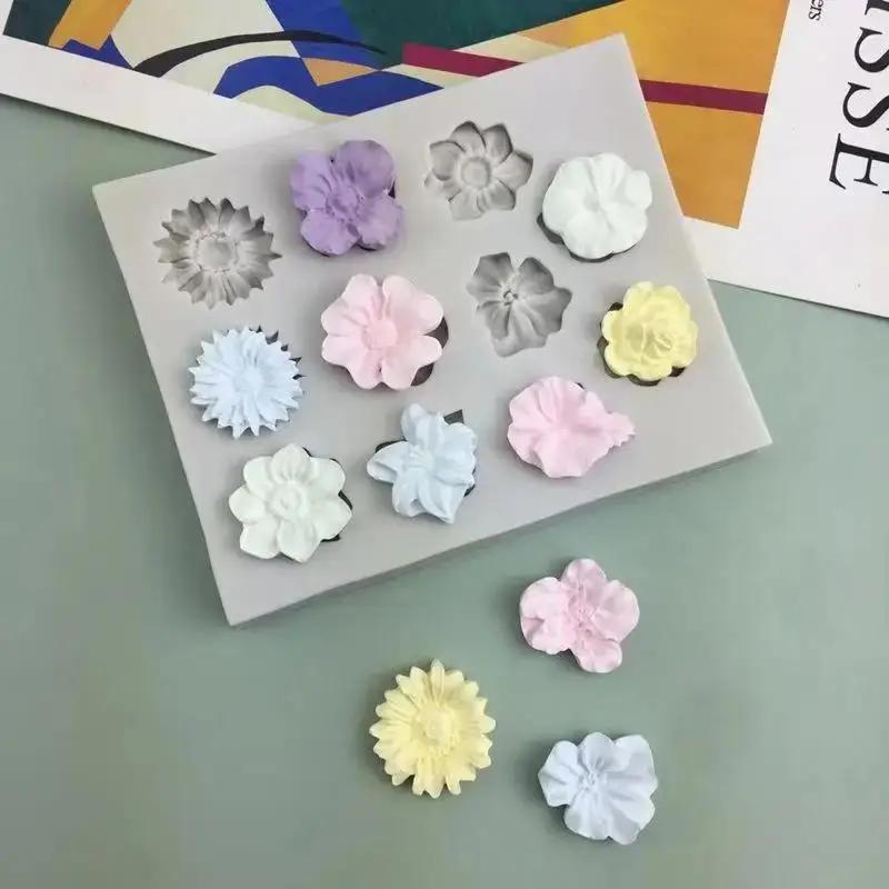 Mini Small Flower Silicone Mol - огляд і ціна Mini Kitchen Baking